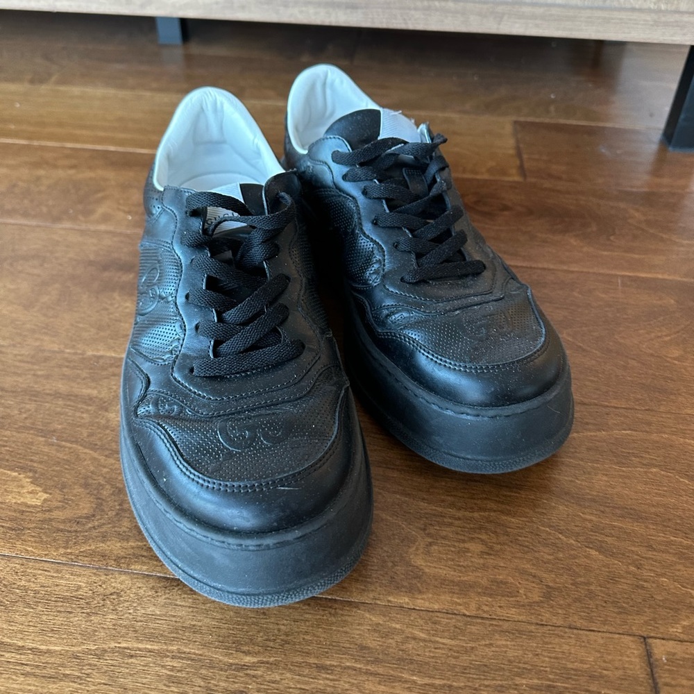 AUTHENTIC Gucci Chunky B Sneaker